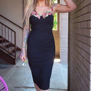 BLACK FLORAL TRIM MIDI DRESS